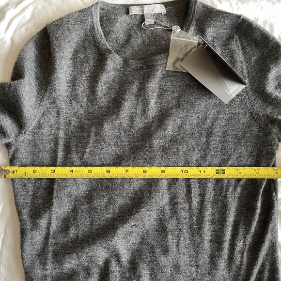 Neiman Marcus Cashmere Collection Cashmere Superfine Crewneck Top, XS/P - Picture 7 of 11